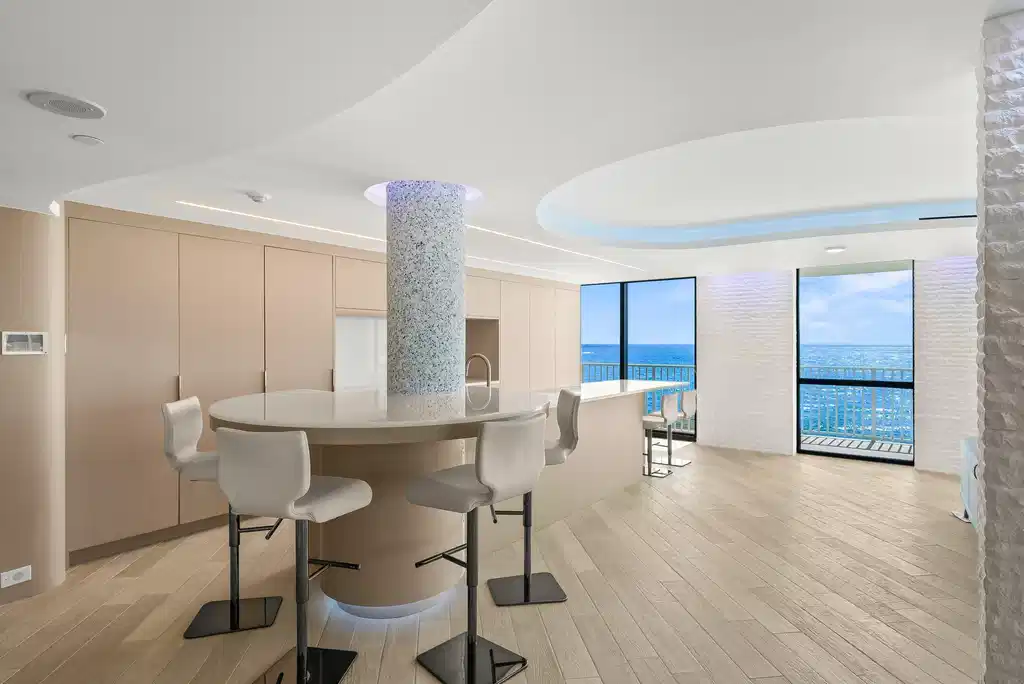 Image 1: East Living Room