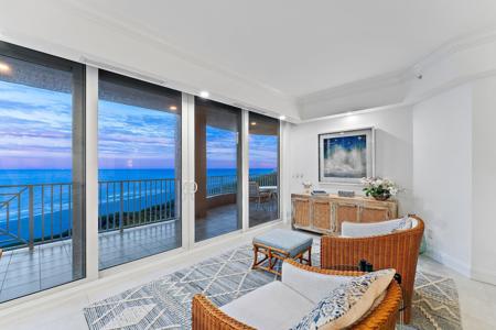 700 Ocean Royale Way