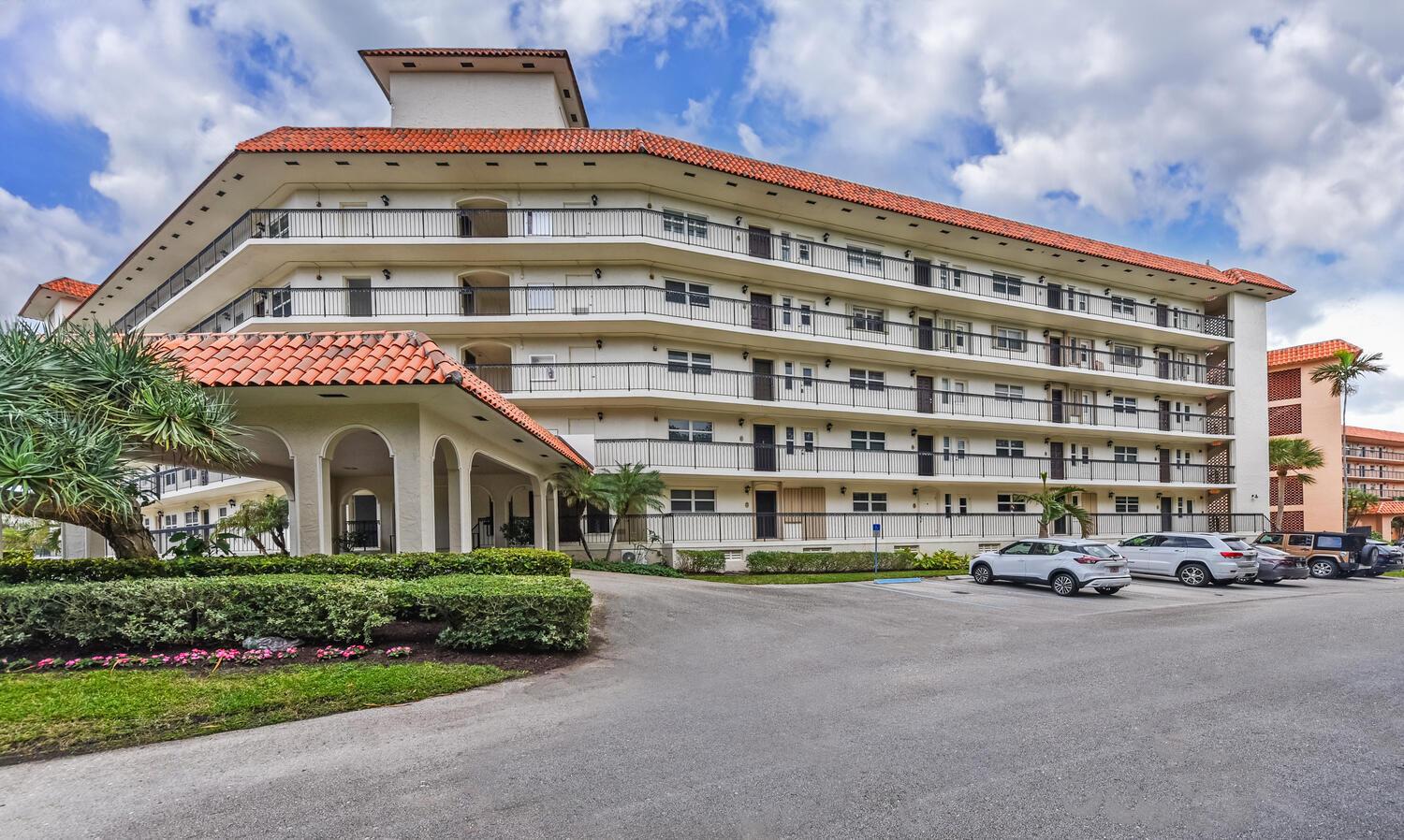 Image 2: 2871 N Ocean Blvd Apt F429-large-001-006