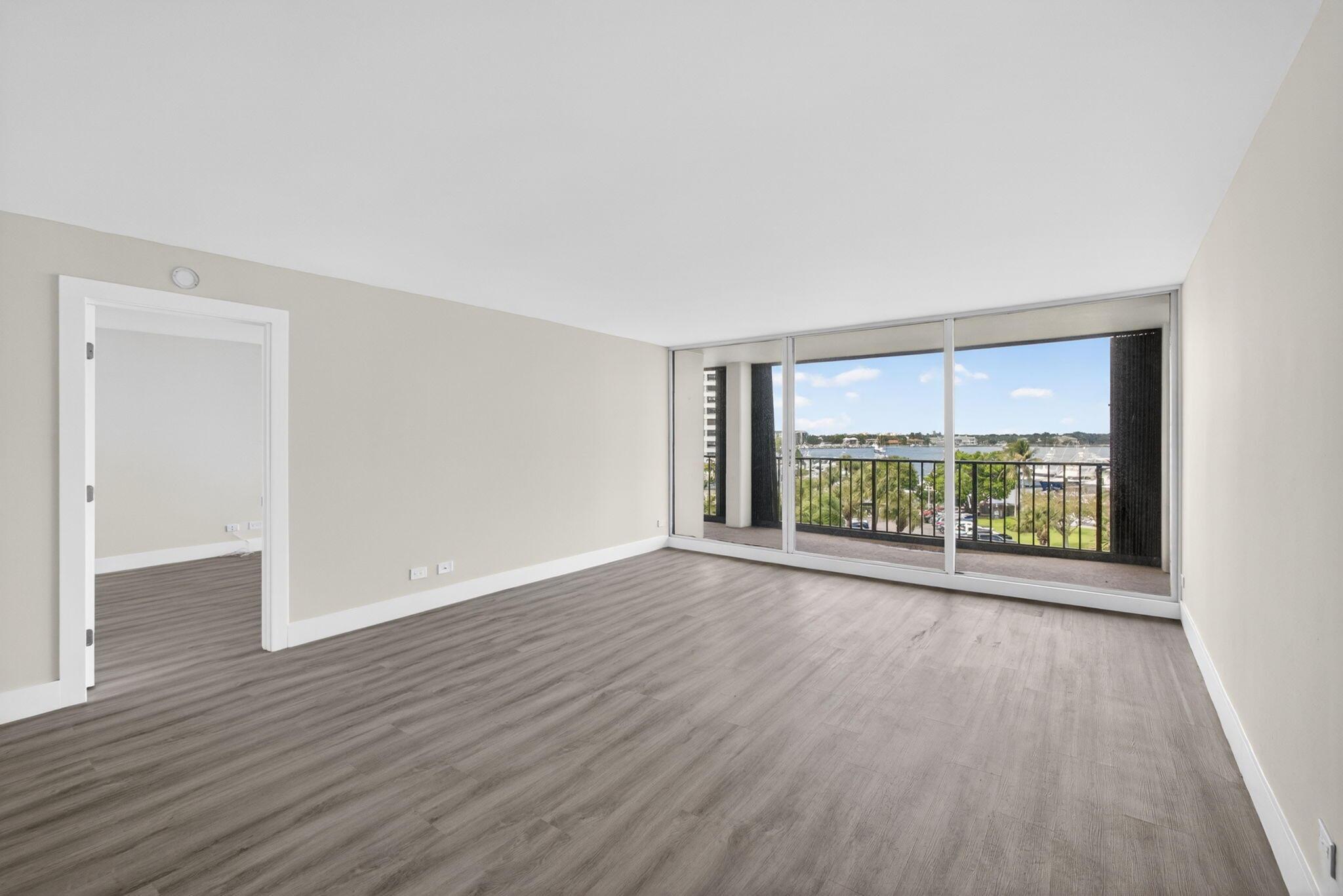 Image 3: 6-web-or-mls-5D1A1084