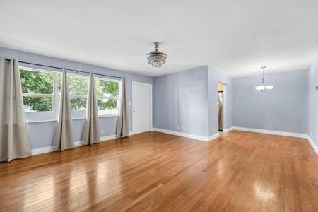 2870 NE 14th St Causeway