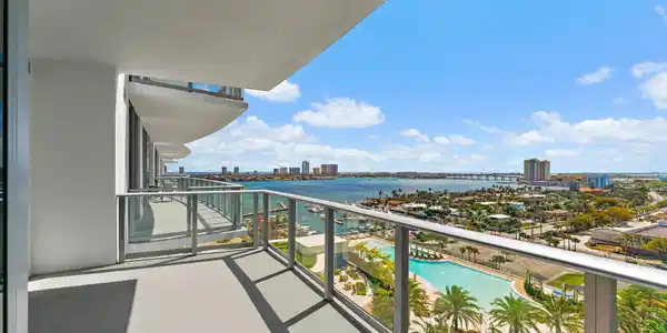 220 Lake Shore Drive