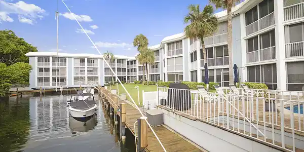 700 NE Harbour Terrace
