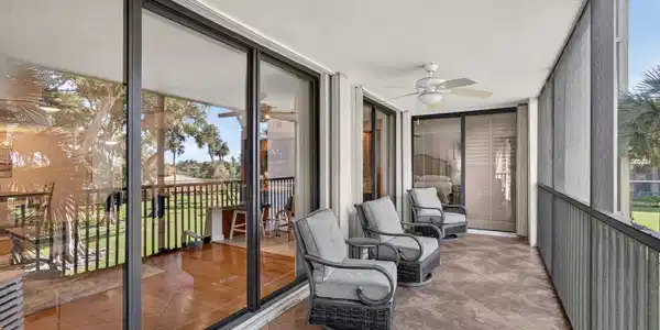 Image 3: 17-web-or-mls-5D1A9331
