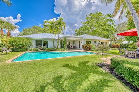 137 Cruiser Road S