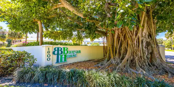 Image 2: 1600 SE St Lucie Blvd #205-1