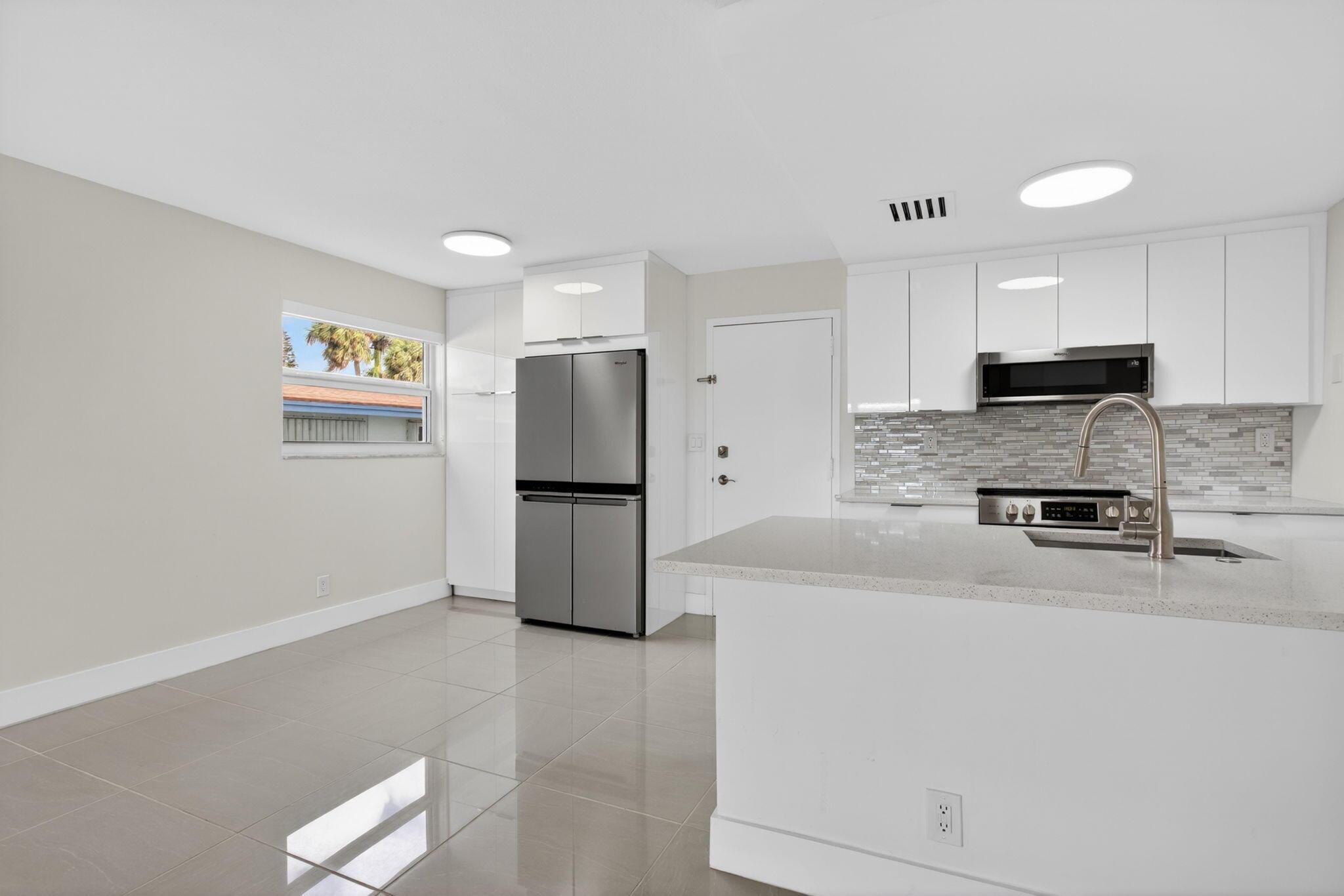 Image 4: 6-web-or-mls-3212-4045