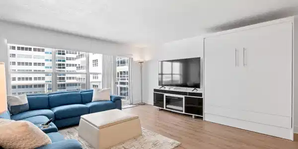 Image 4: LR:Murphy Bed