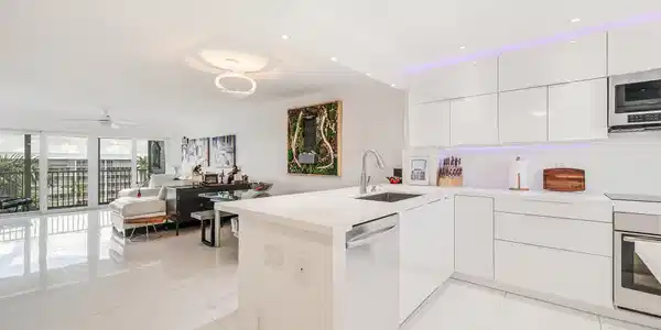 Image 3: 1523 E Hillsboro Blvd #634-5