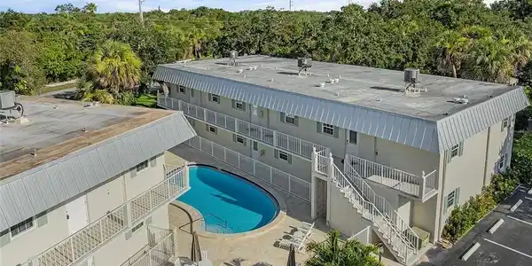 900 Jasmine Lane