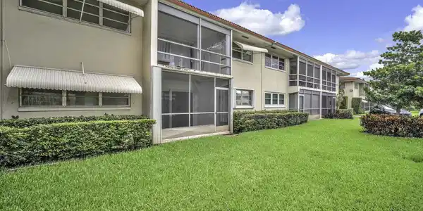 Image 2: 3-web-or-mls-DSC01272