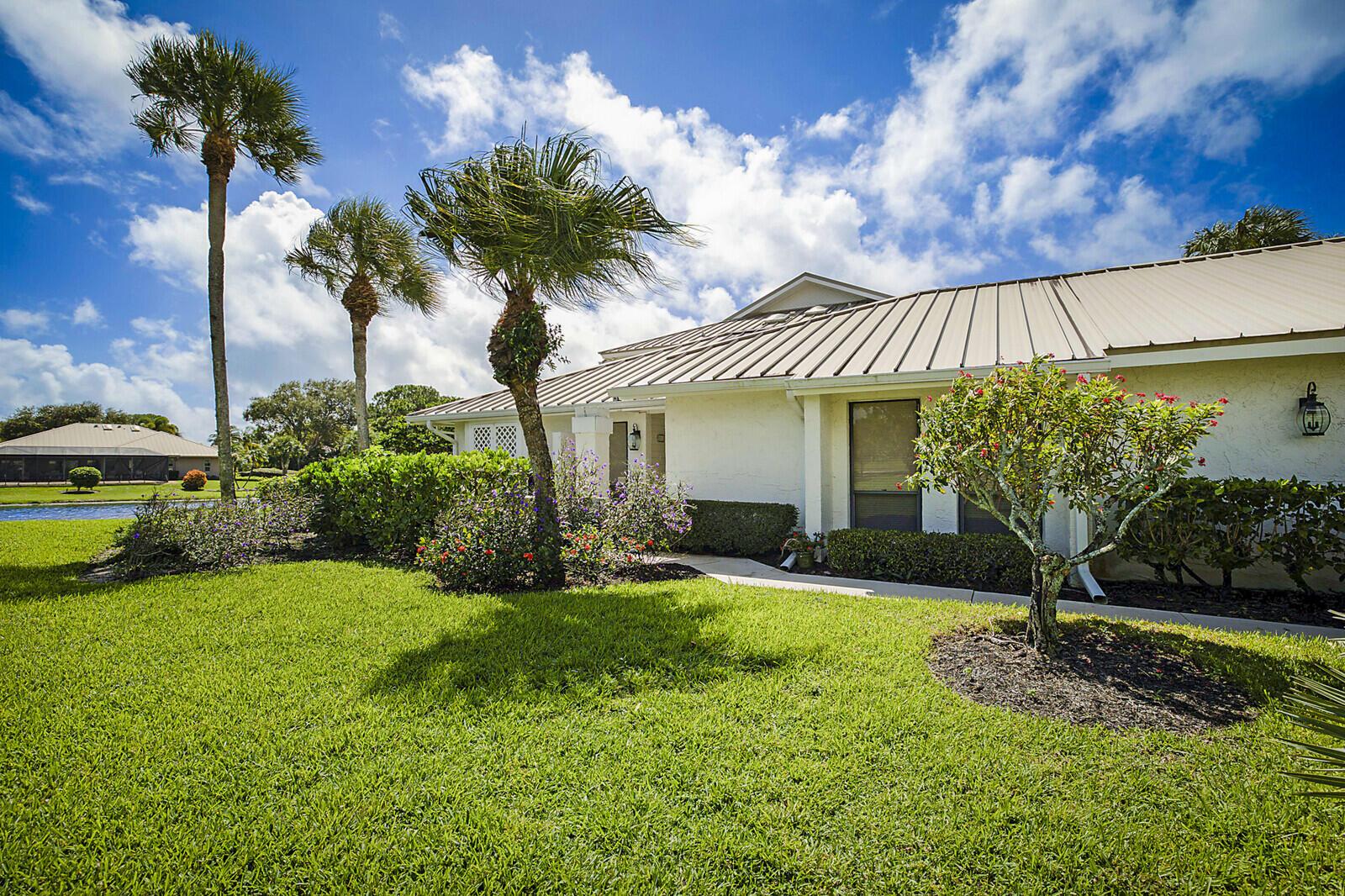 Image 3: 02_5611_SE_Foxcross_Place_2_mls