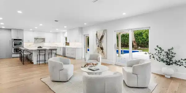 2570 Avenue Au Soleil