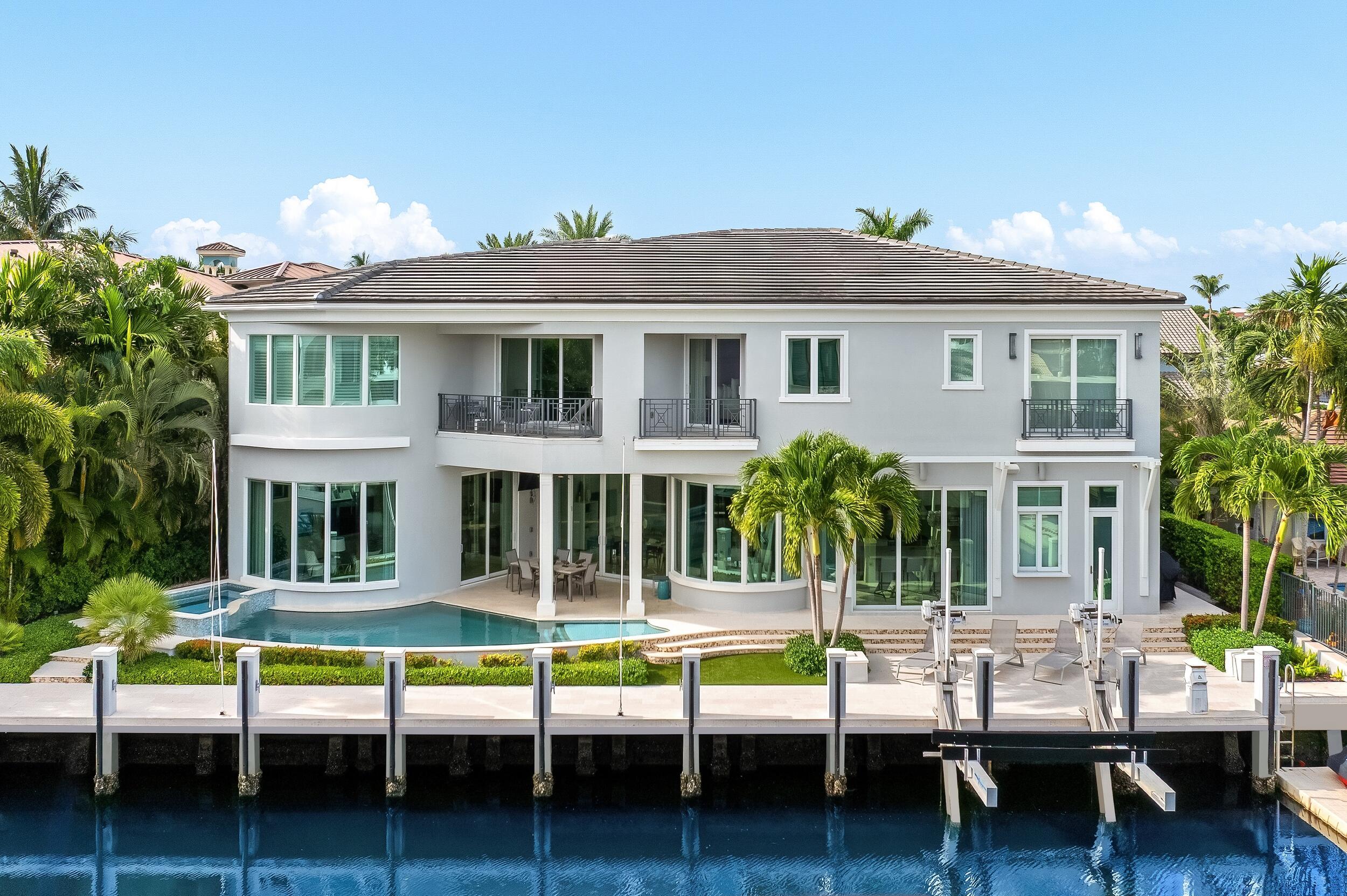 Image 2: Dock 863 Enfield Street