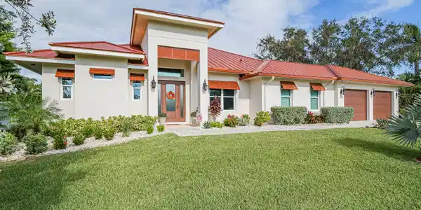 123 Queen Frederika Court