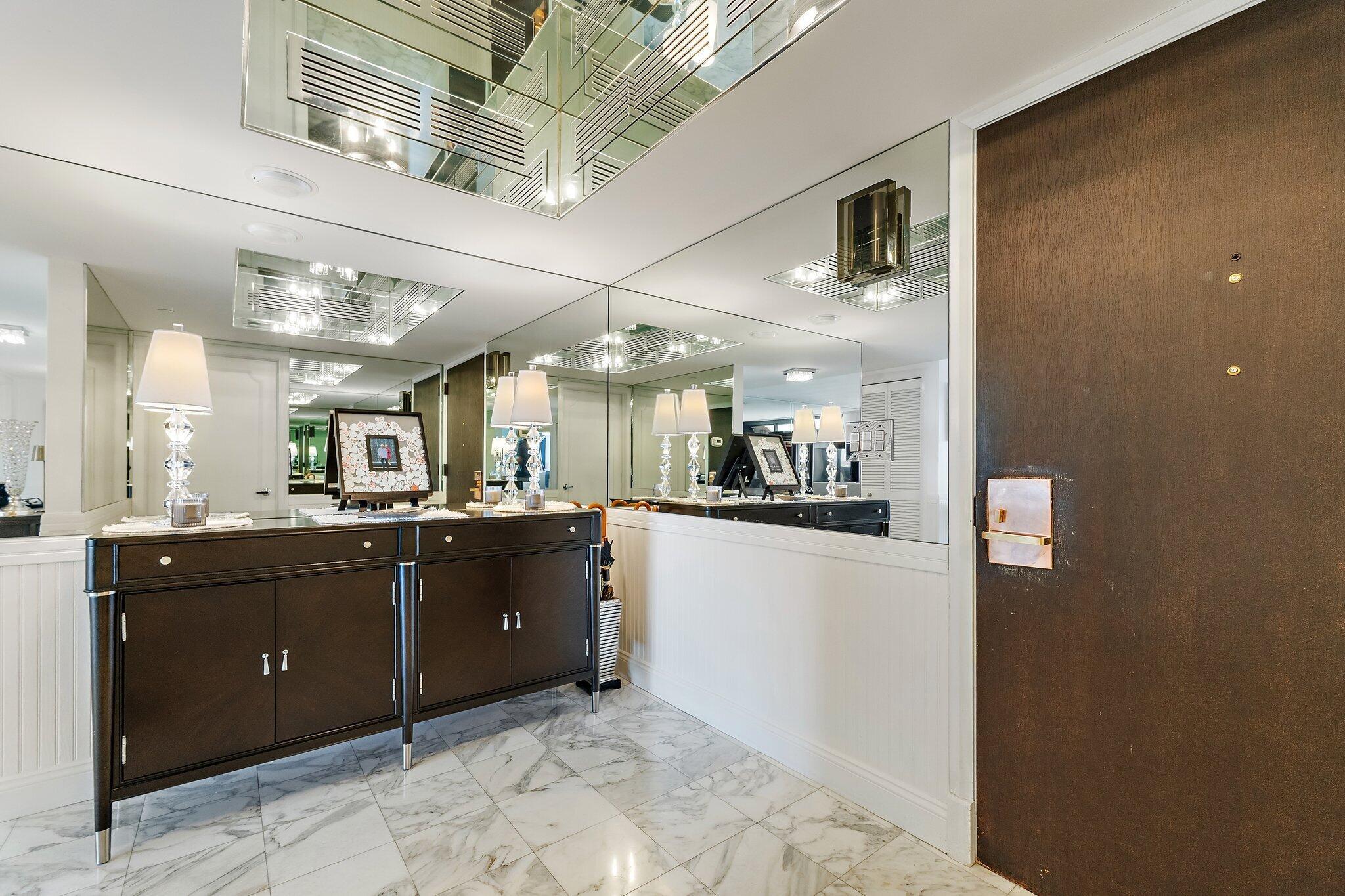 Image 4: 100 Lakeshore #457