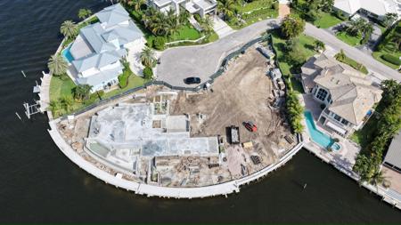 92 Island Drive S