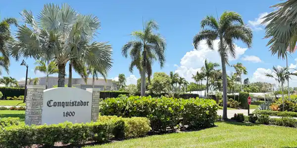 1800 SE Saint Lucie Boulevard