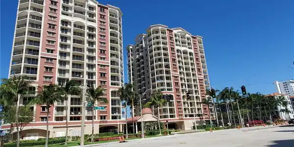 2001 N Ocean Blvd