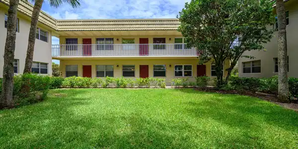 44 Vista Gardens Trail