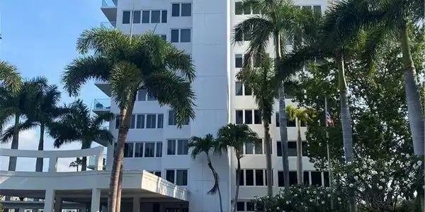 701 E Camino Real