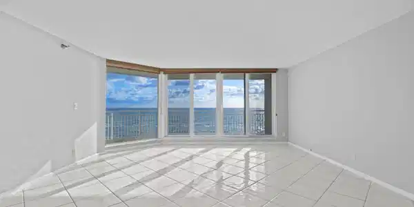 Image 2: Living Room
