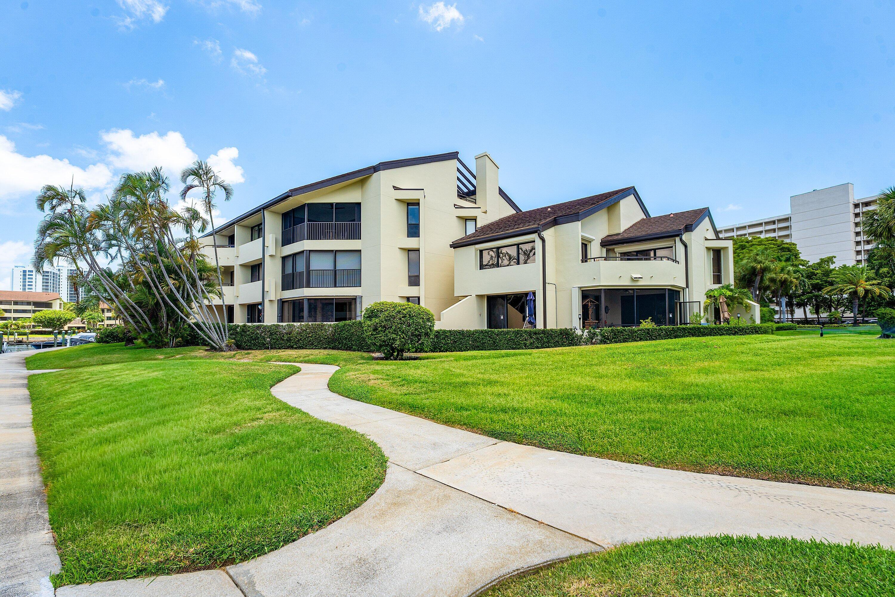 Image 2: 055-1125MarineWayEast-J3L-NorthPalmBeach
