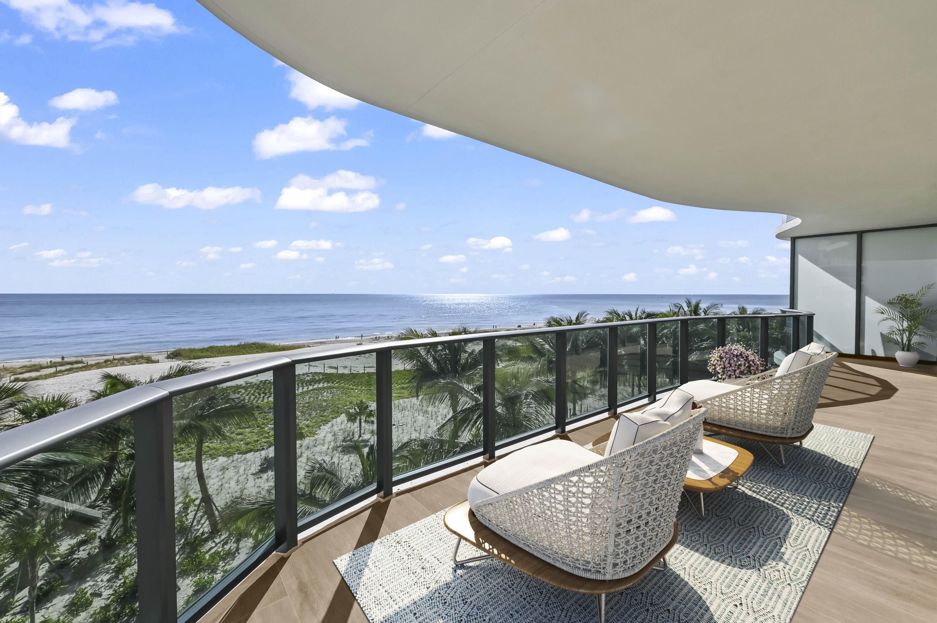 Image 4: 41 Balcony 05_VS