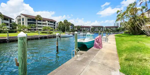 Image 4: 057-1125MarineWayEast-J3L-NorthPalmBeach