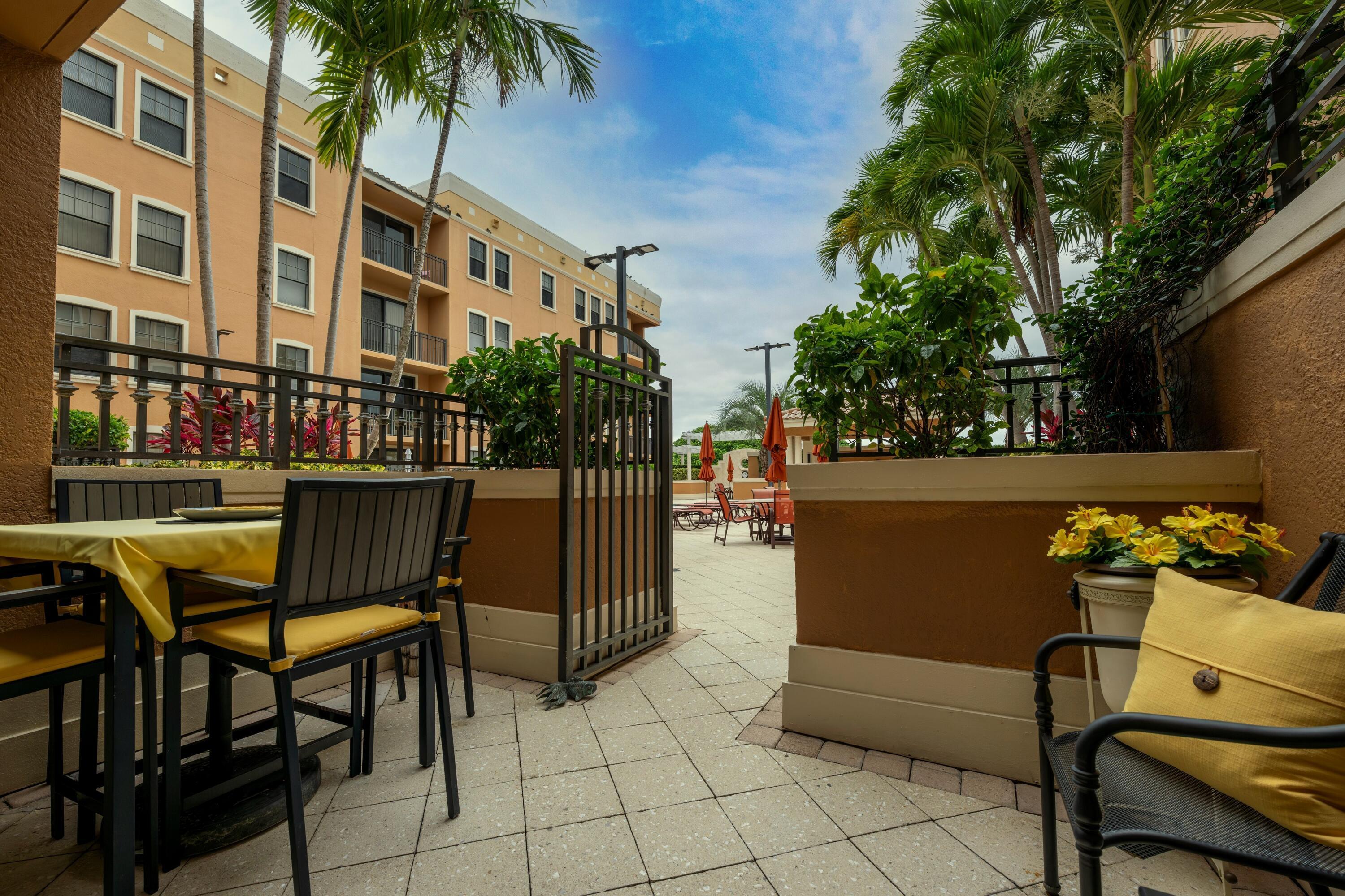 Image 3: 003_Spacious private patio