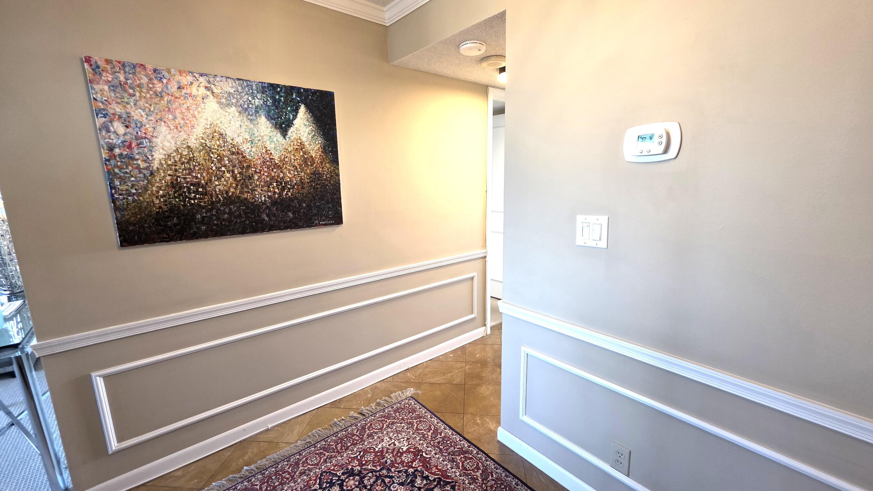 Image 3: Foyer