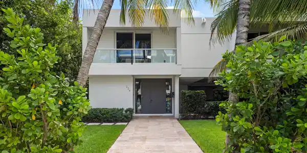 Image 2: Front Ext