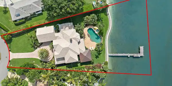 20 Yacht Club Place