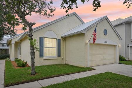 3142 SW Solitaire Palm Drive