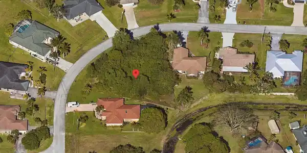 488 SE Nome Drive
