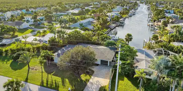Image 3: 053-2611FlotillaTerrace-FortPierce-FL-34