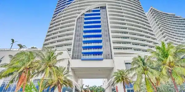 3101 Bayshore Drive