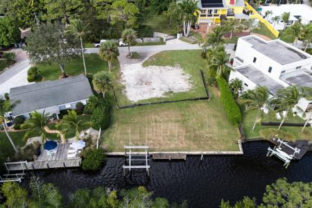 Lot #16 SE Cove Point Street