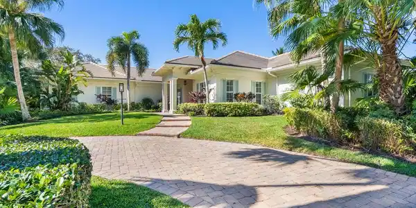 745 Lagoon Road