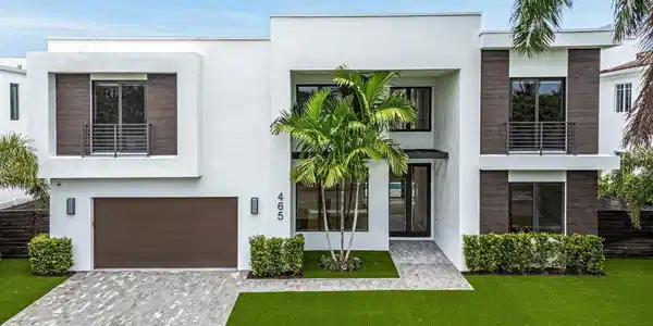 465 NE 4th Street