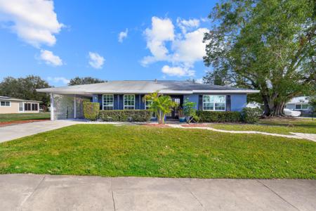 1381 SE San Souci Lane