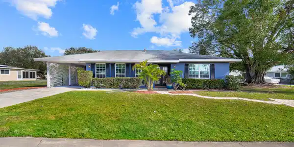 1381 SE San Souci Lane
