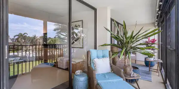 Image 2: 028-1605SouthUSHighway1-M1206-Jupiter-FL