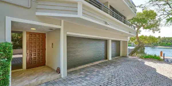 1170 Hillsboro Mile