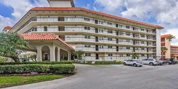 Image 2: 2871 N Ocean Blvd Apt F429-large-001-006