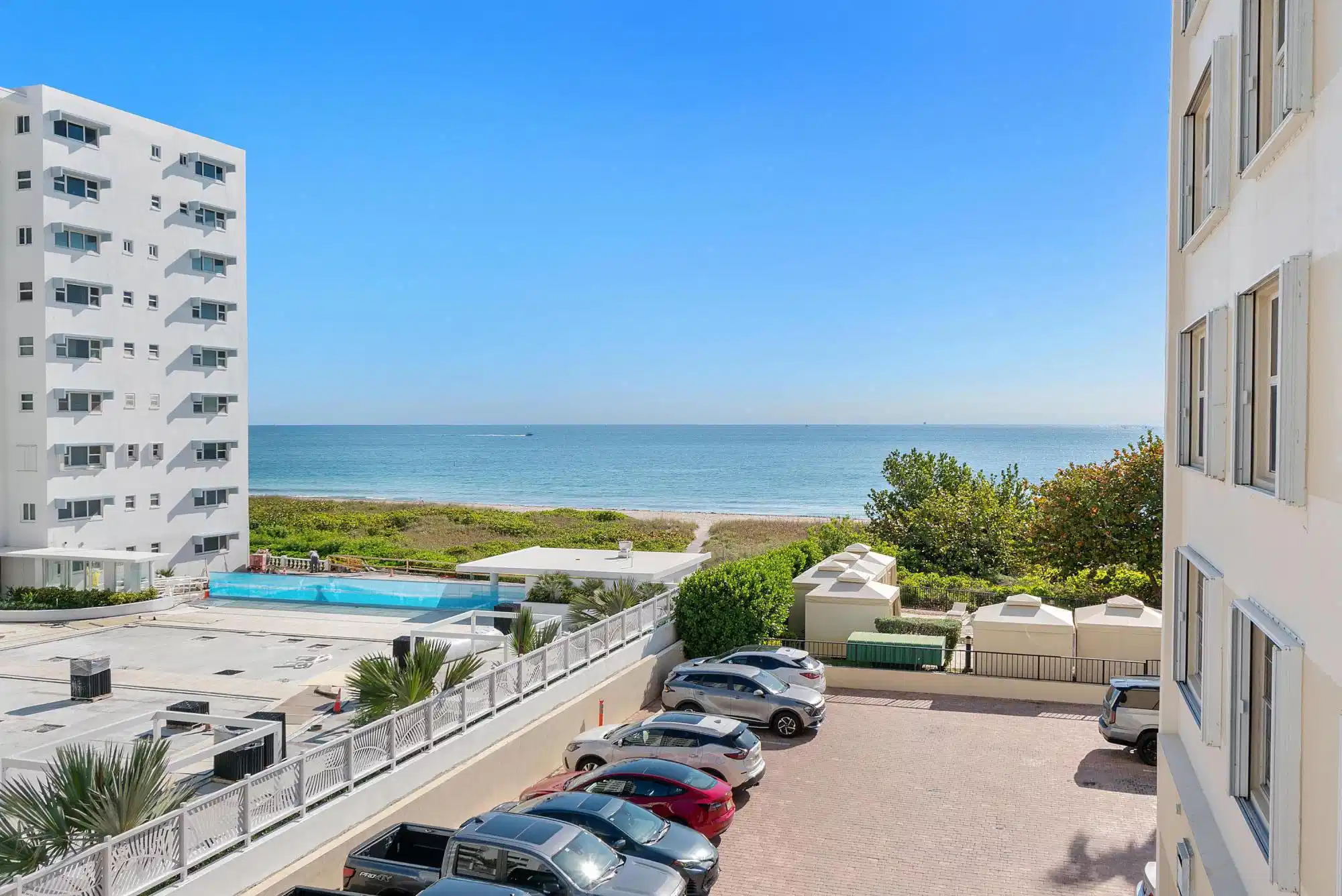 Image 1: Unobstructed view from balcony