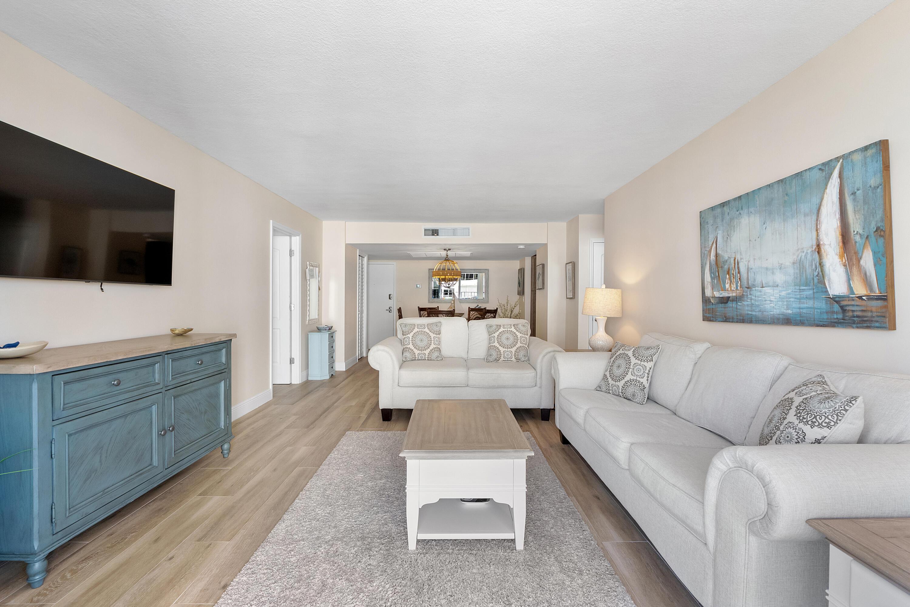 Image 2: Living area