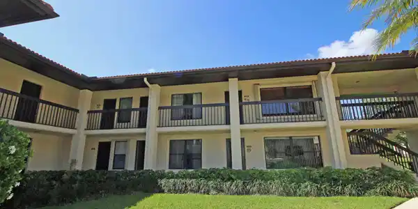 450 SW South River Drive