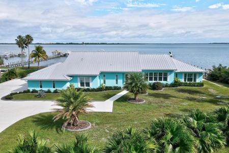 1612 S Indian River Drive