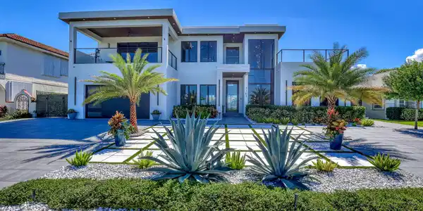 1161 Pine Point Road